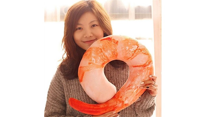 shrimp-travel-pillow